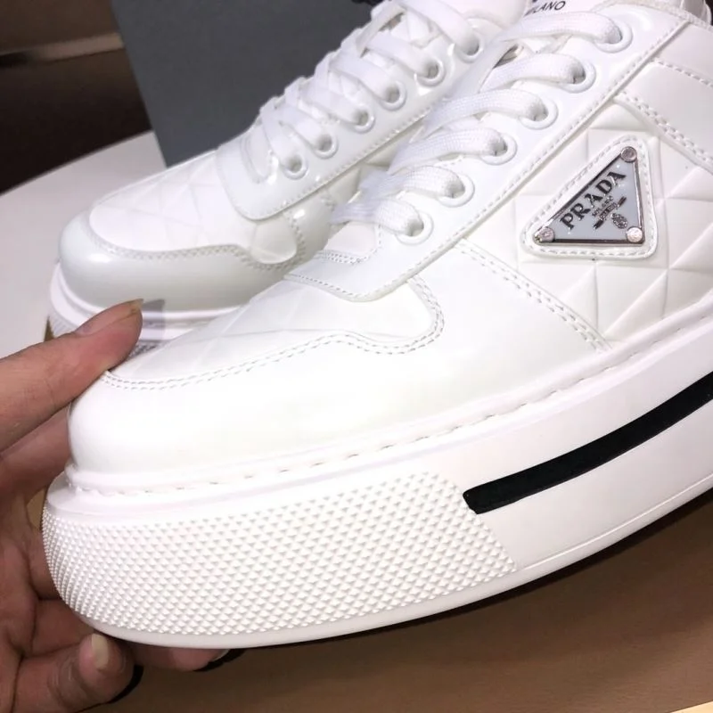 Prada Low Shoes WaterResistant 35247