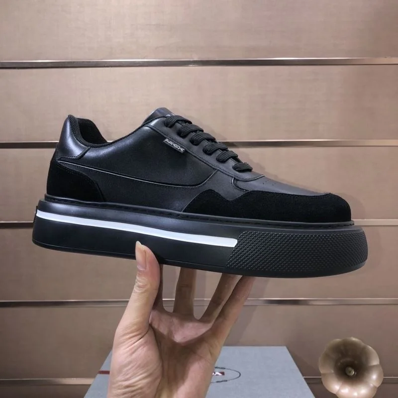 Casual Prada Low Shoes 35243