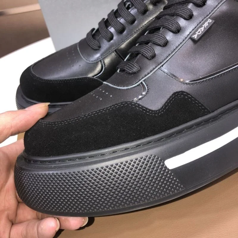 Casual Prada Low Shoes 35243