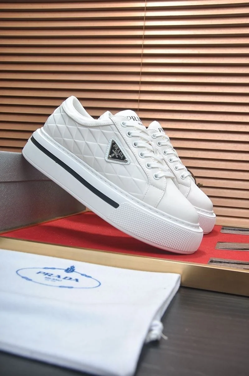 Refined Prada Low Shoes 35233