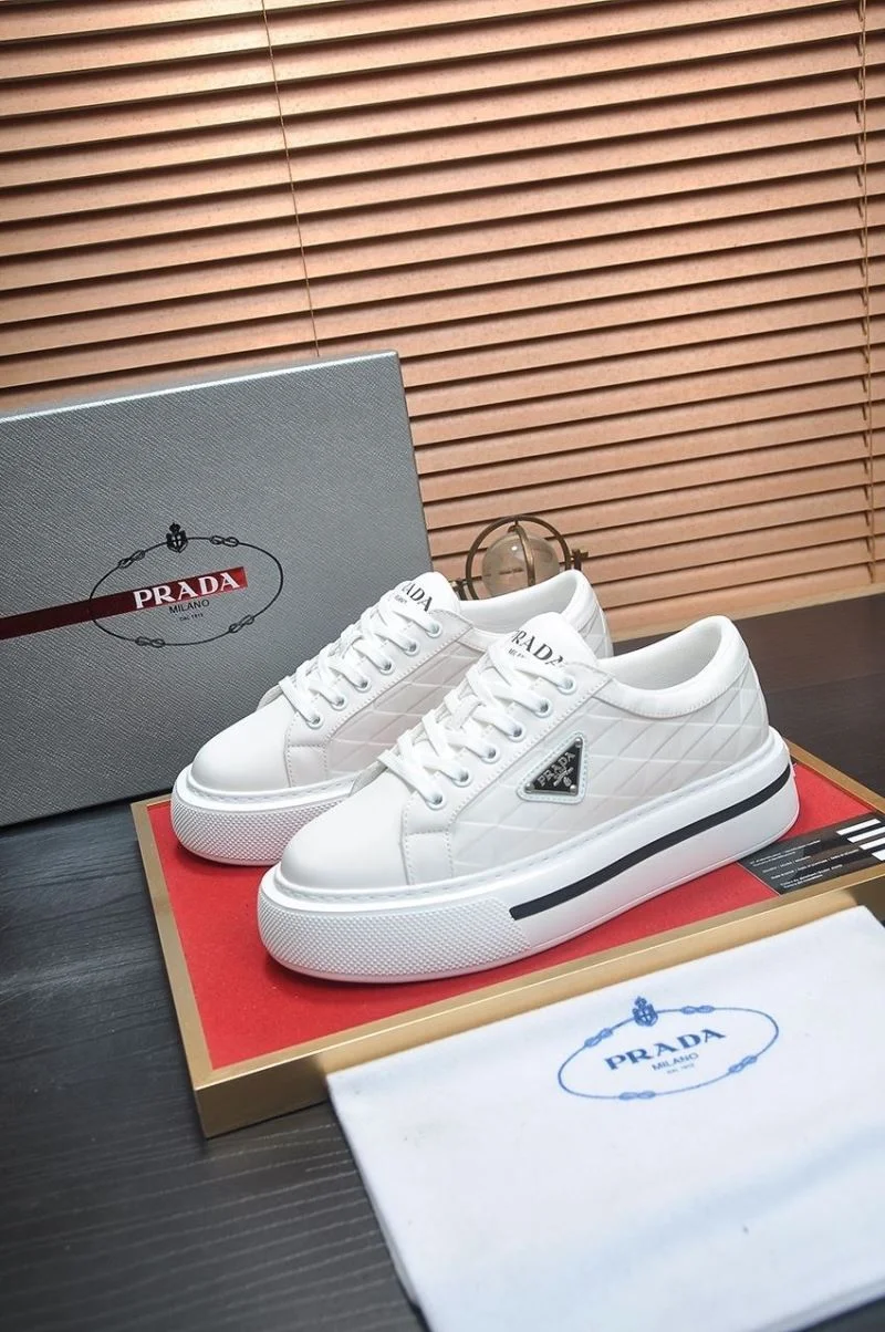 Refined Prada Low Shoes 35233