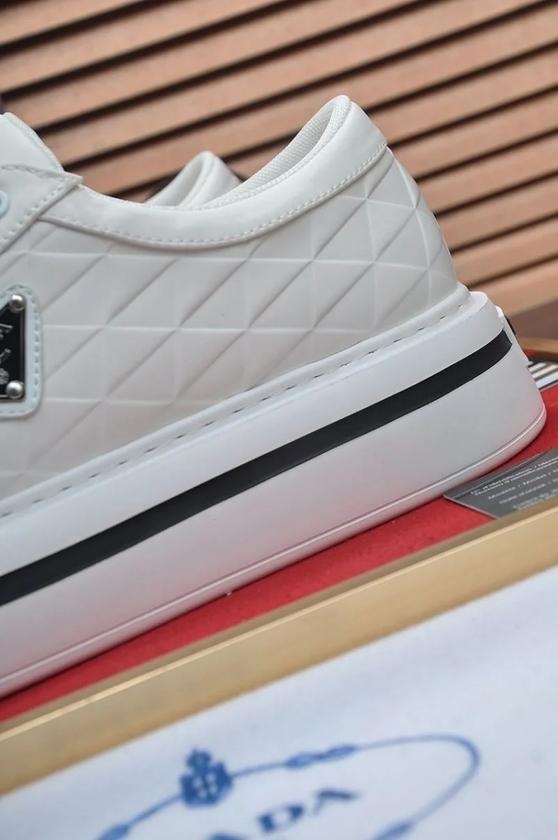 Refined Prada Low Shoes 35233