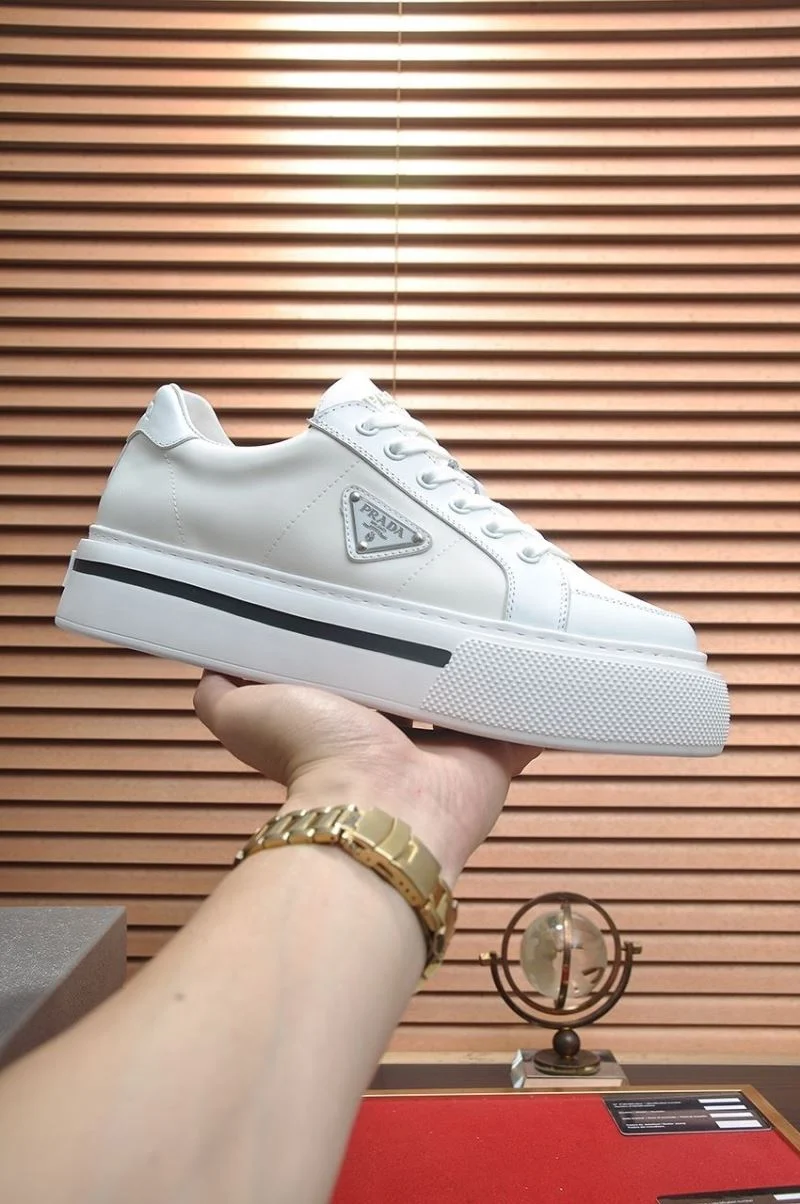 Minimalist Prada Low Shoes 35221