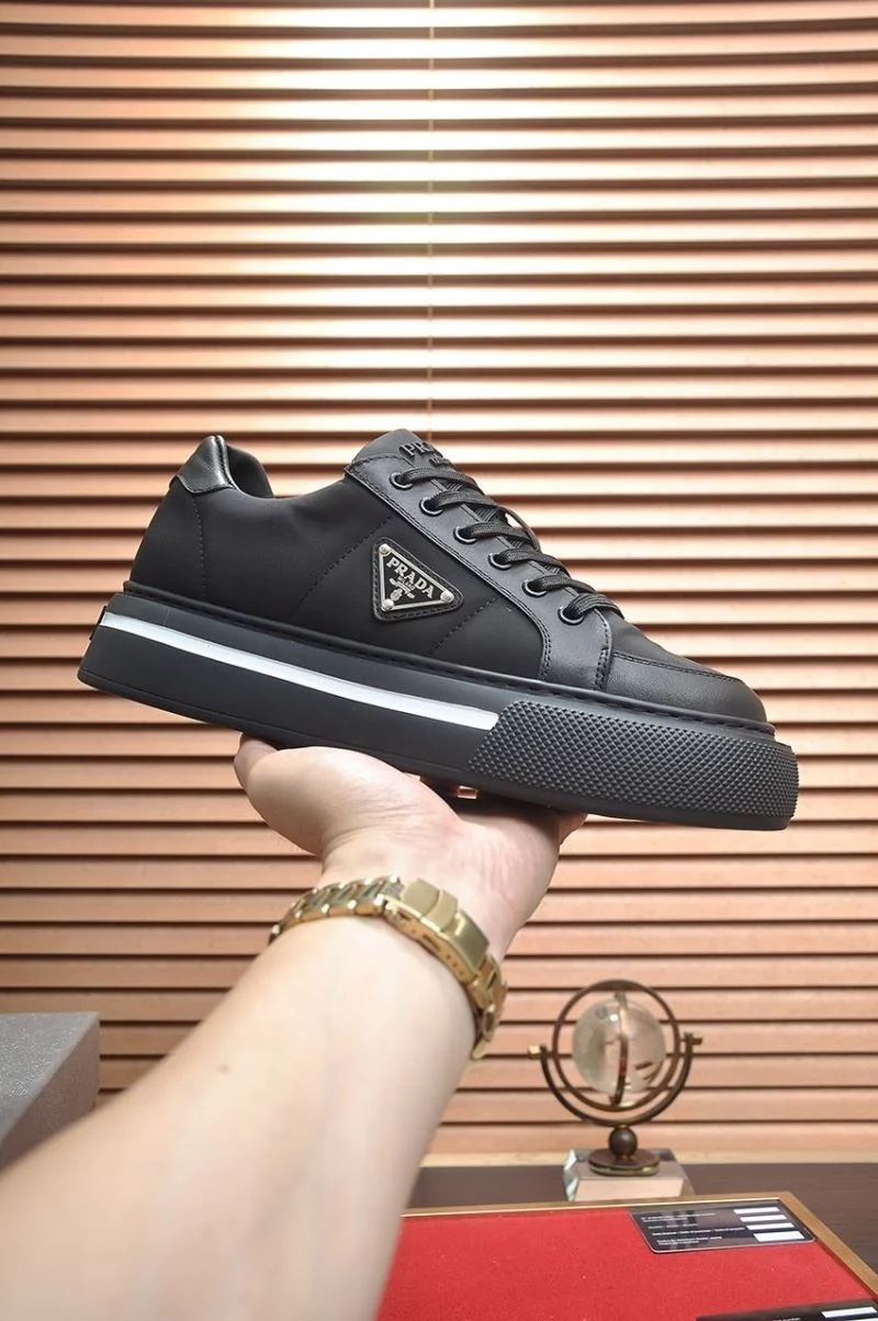 Prada Low Shoes Vibrant 35222