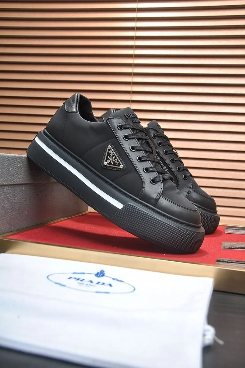 Prada Low Shoes Vibrant 35222