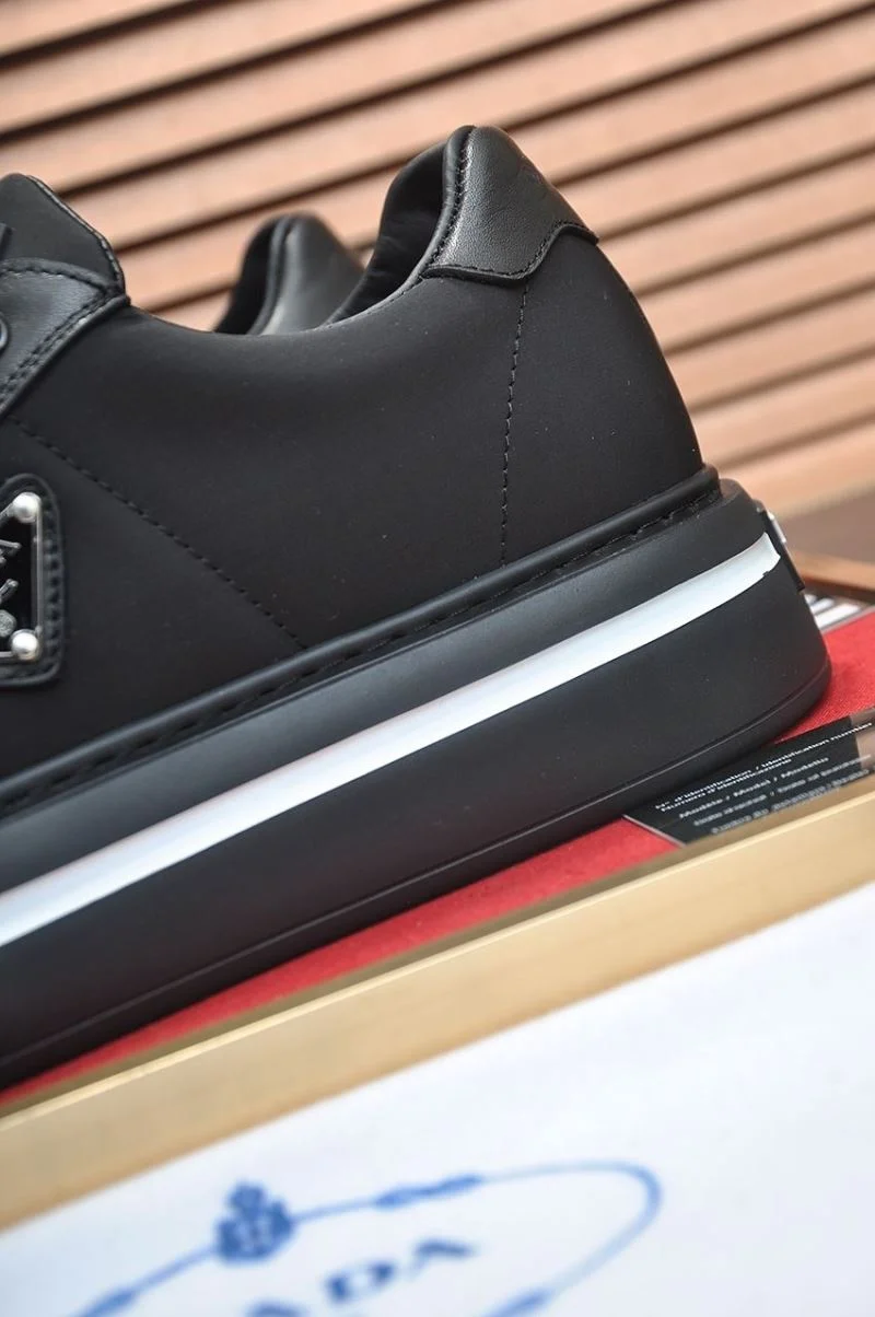 Prada Low Shoes Vibrant 35222