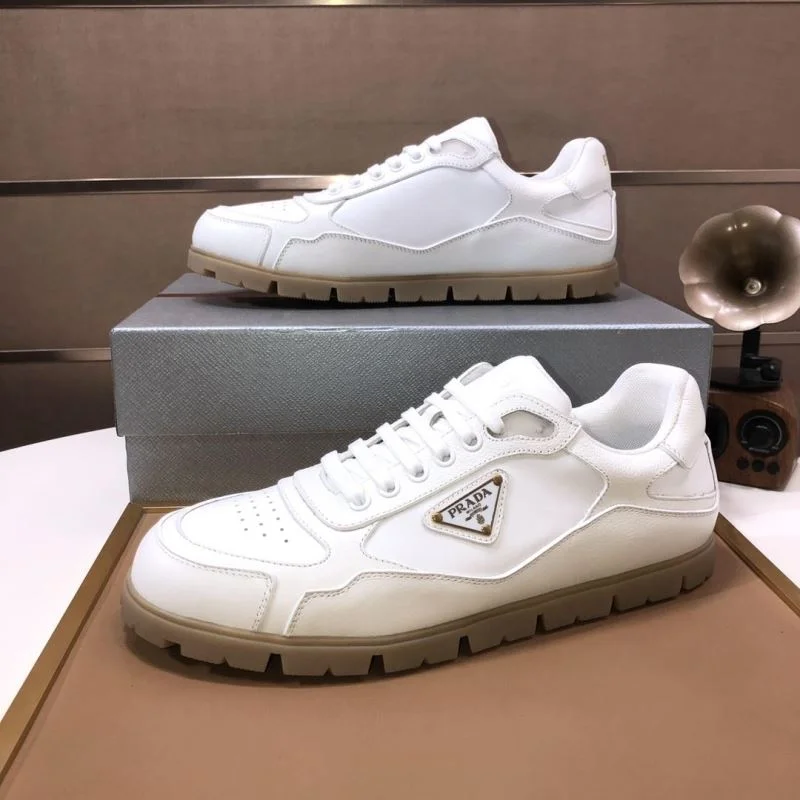 Prada Low Shoes Sophisticated 35216