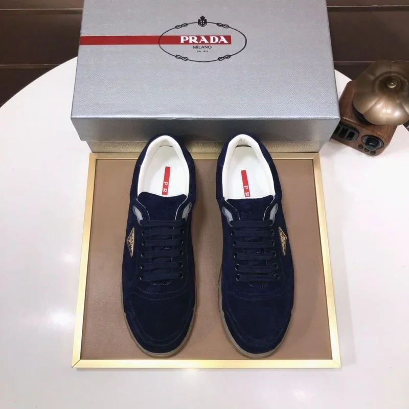 Prada Low Shoes Attractive 35201