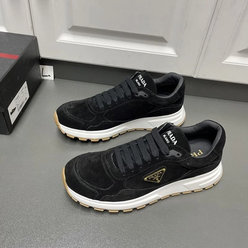 Prada Low Shoes EyeCatching 35208