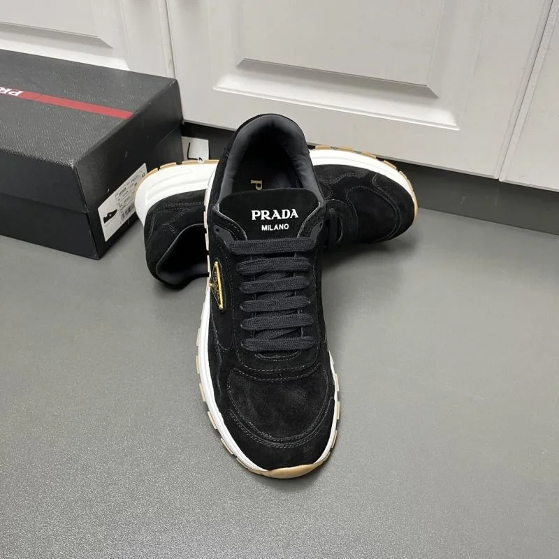 Prada Low Shoes EyeCatching 35208