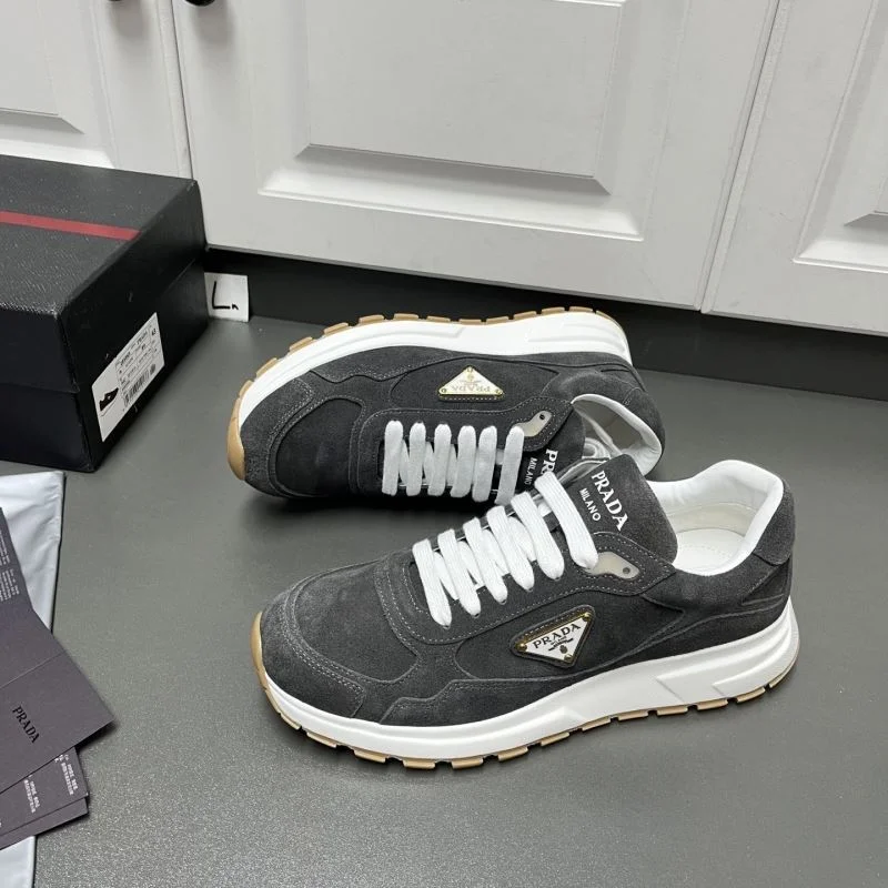 Prada Low Shoes Attractive 35207