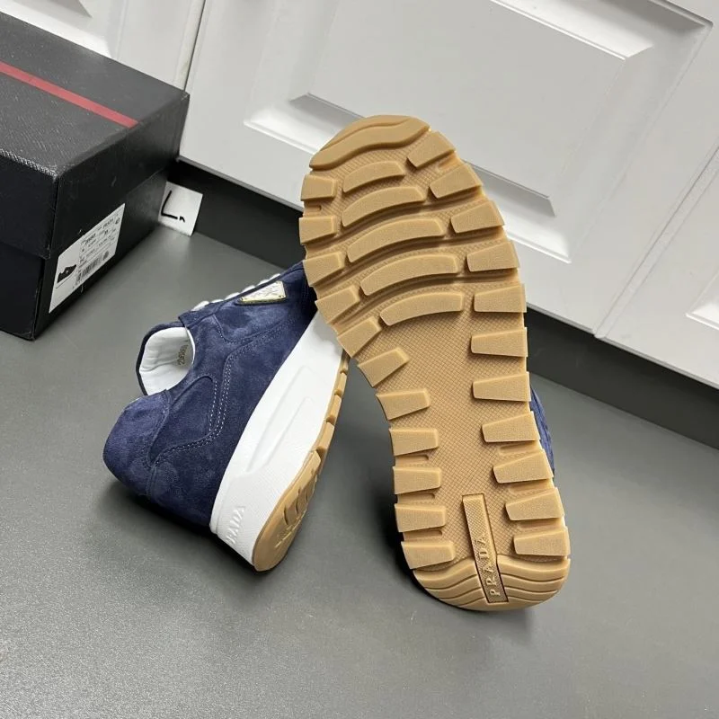 SmoothTexture Prada Low Shoes 35211