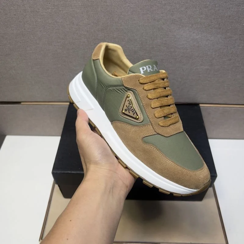 Prada Low Shoes Unisex 35210