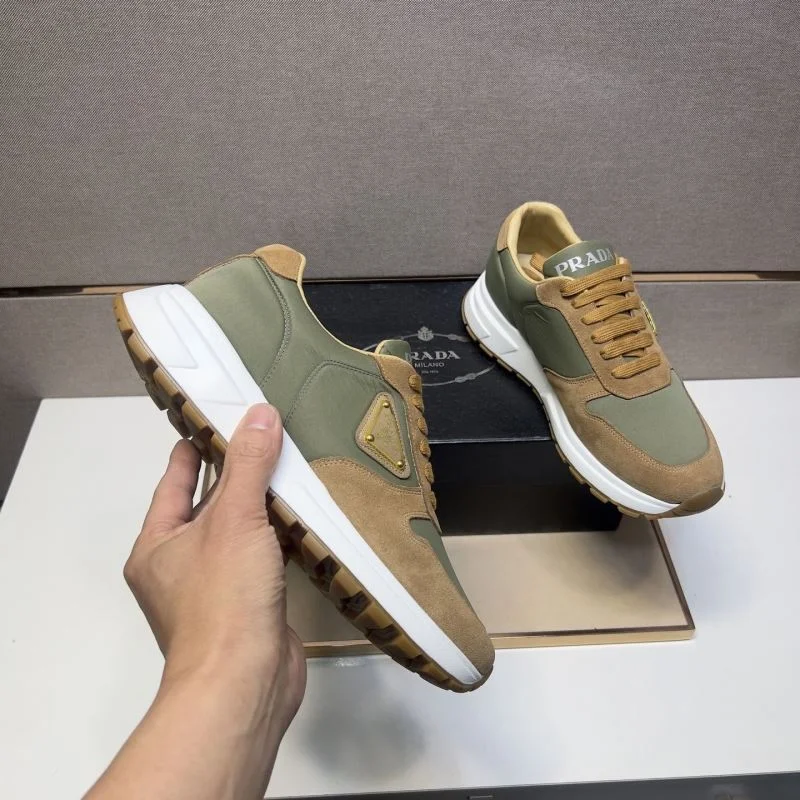 Prada Low Shoes Unisex 35210