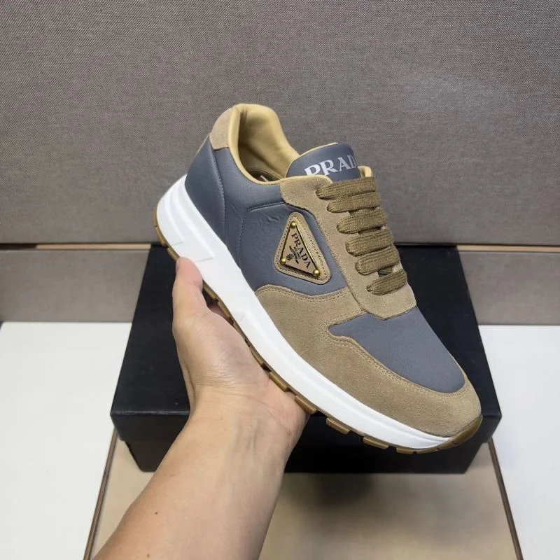 Prada Low Shoes Vibrant 35200