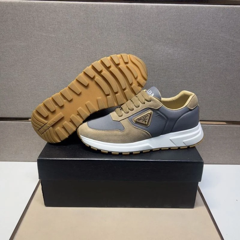 Prada Low Shoes Vibrant 35200