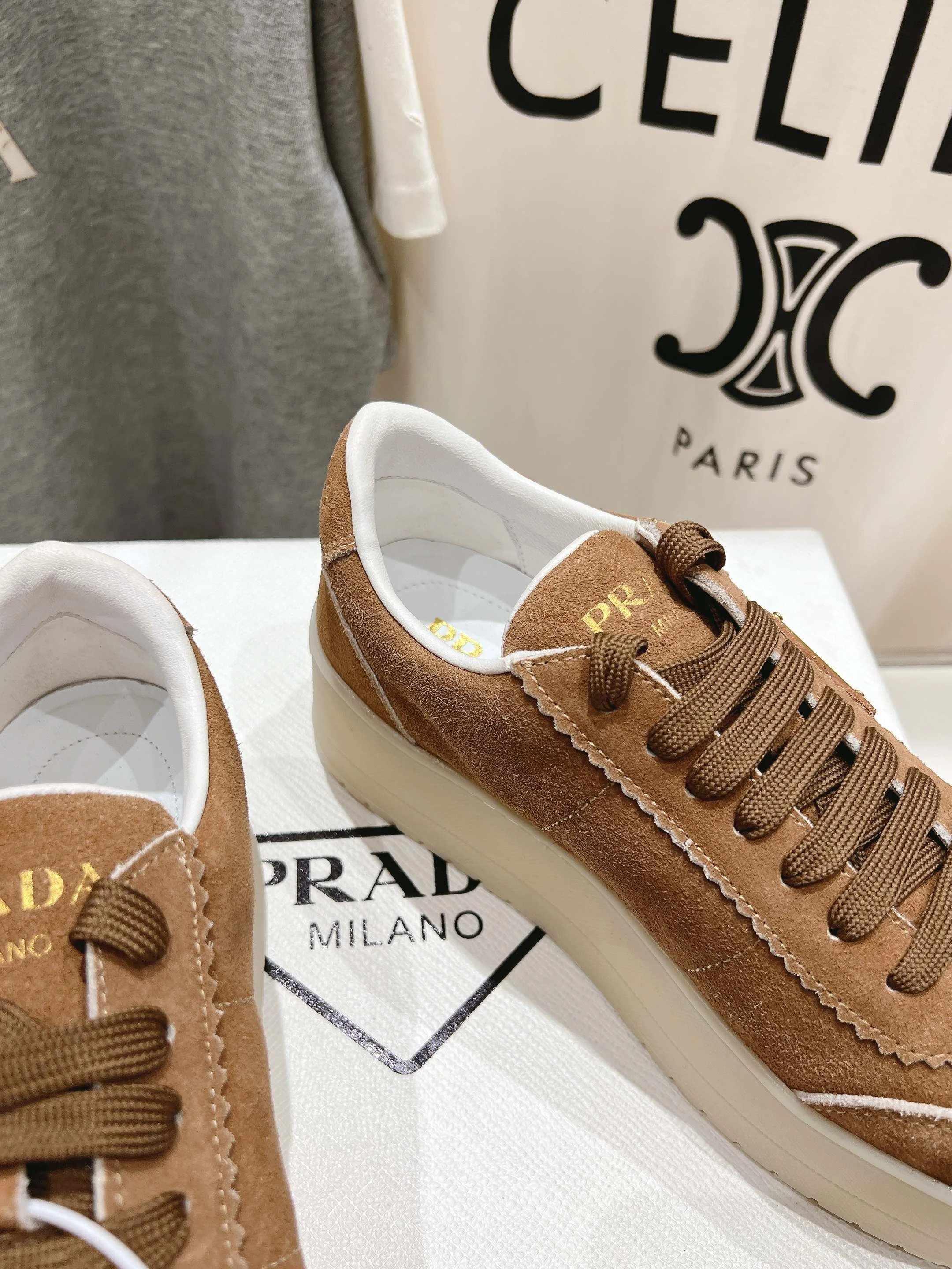 Bright Prada Low Shoes 34217
