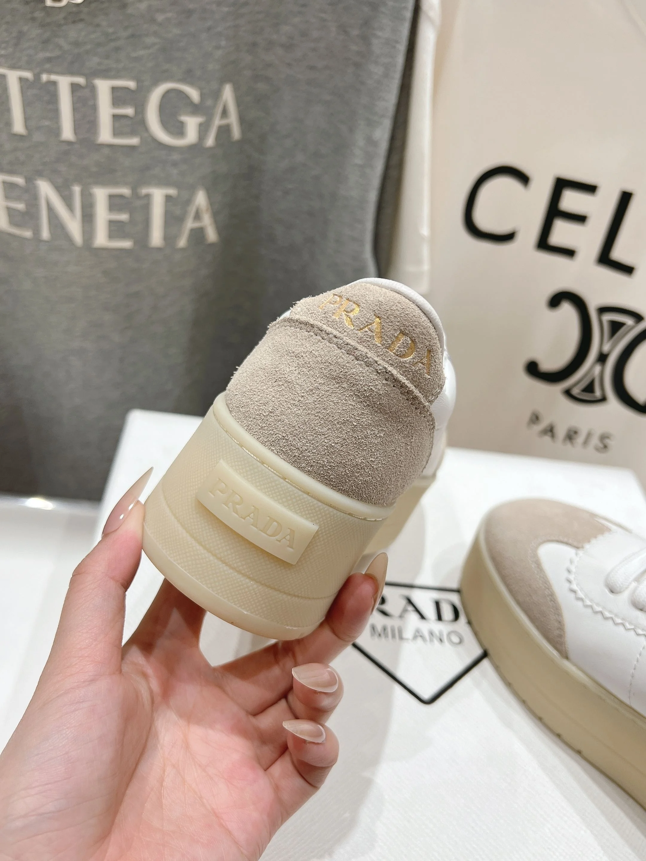 MoistureWicking Prada Low Shoes 34200