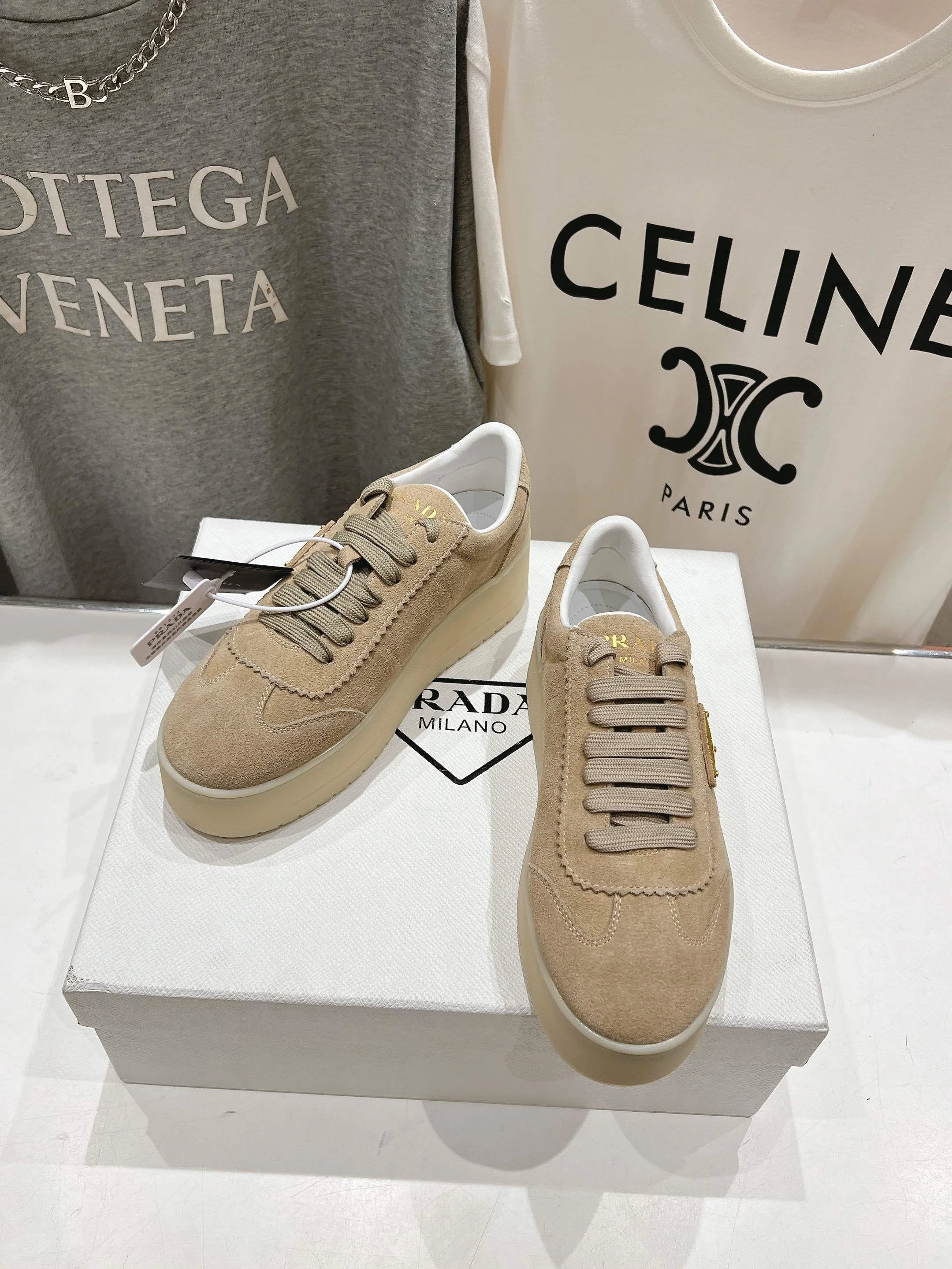 Prada Low Shoes Premium 34203
