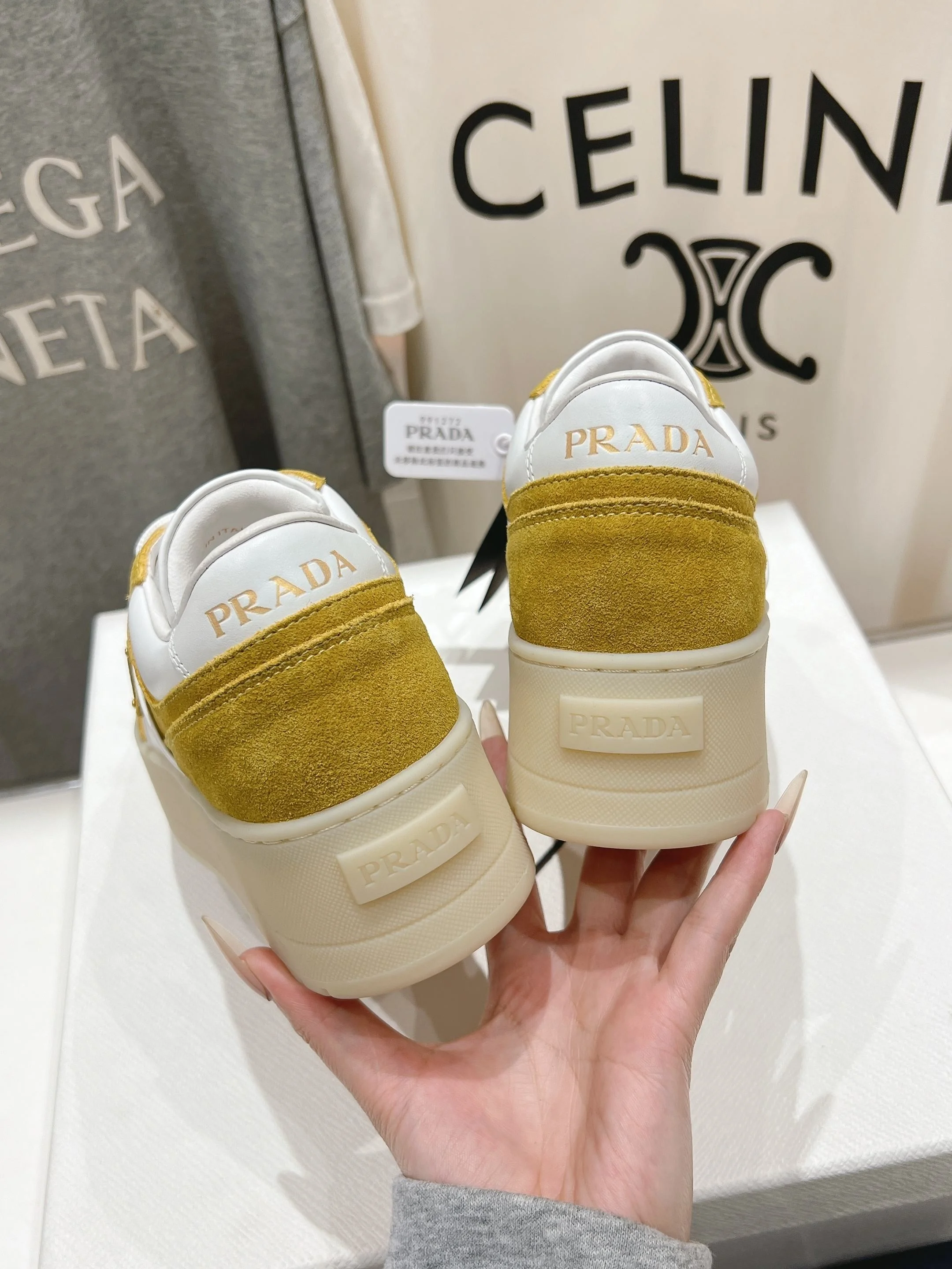 Prada Low Shoes Comfortable 34196