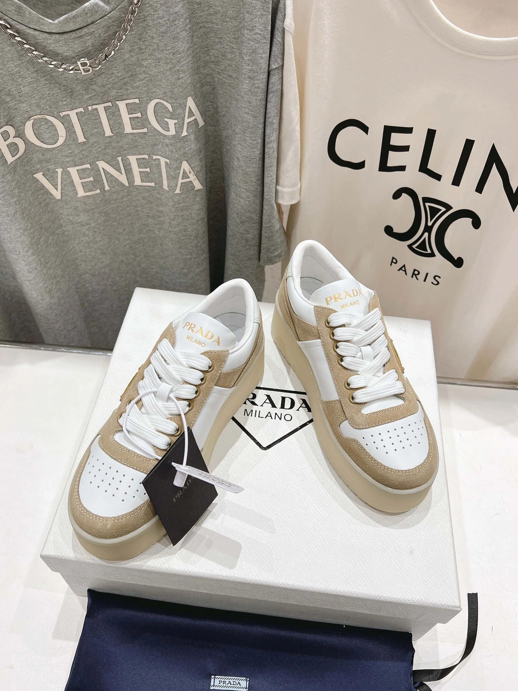 Sophisticated Prada Low Shoes 34197