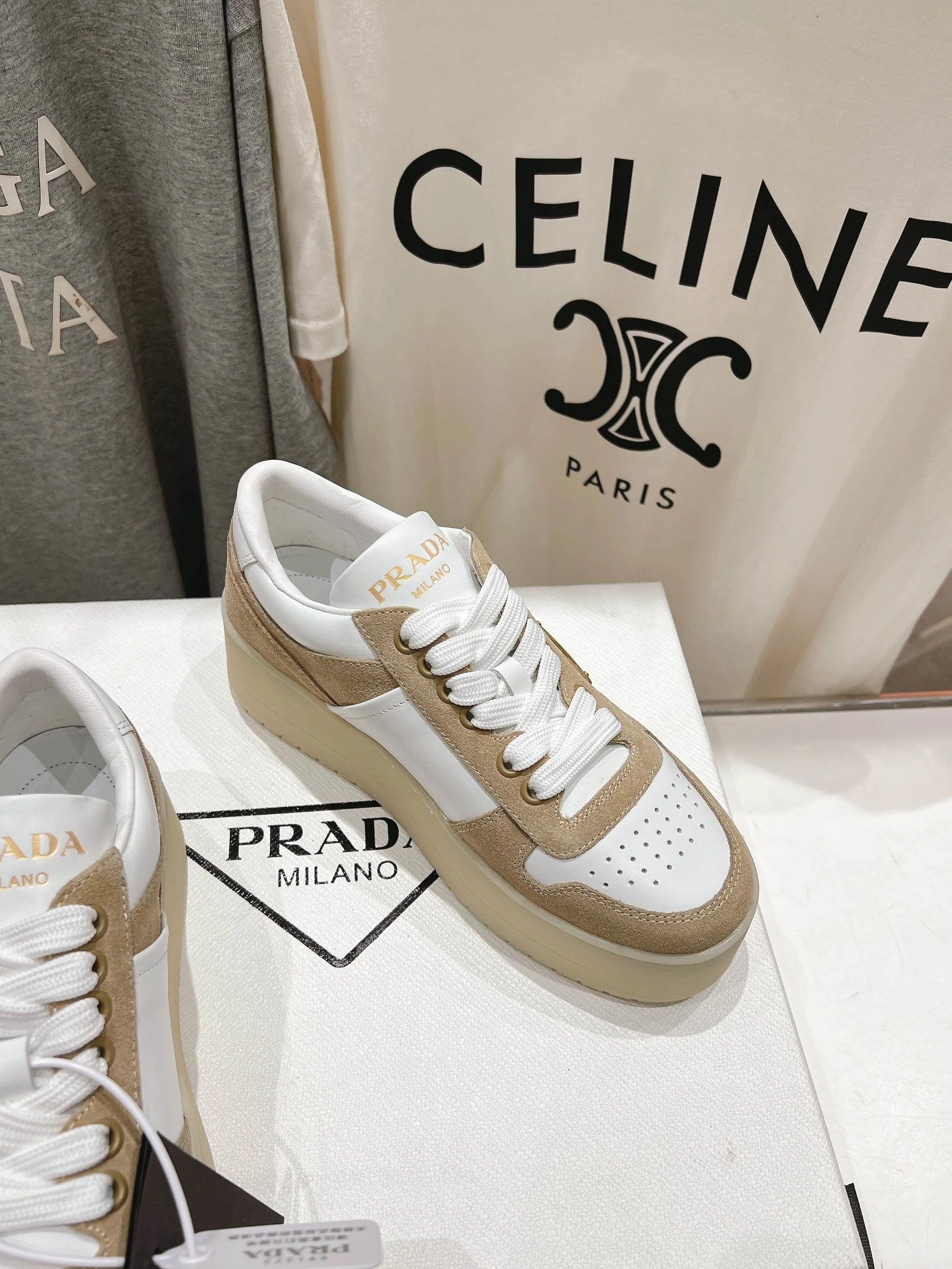 Sophisticated Prada Low Shoes 34197