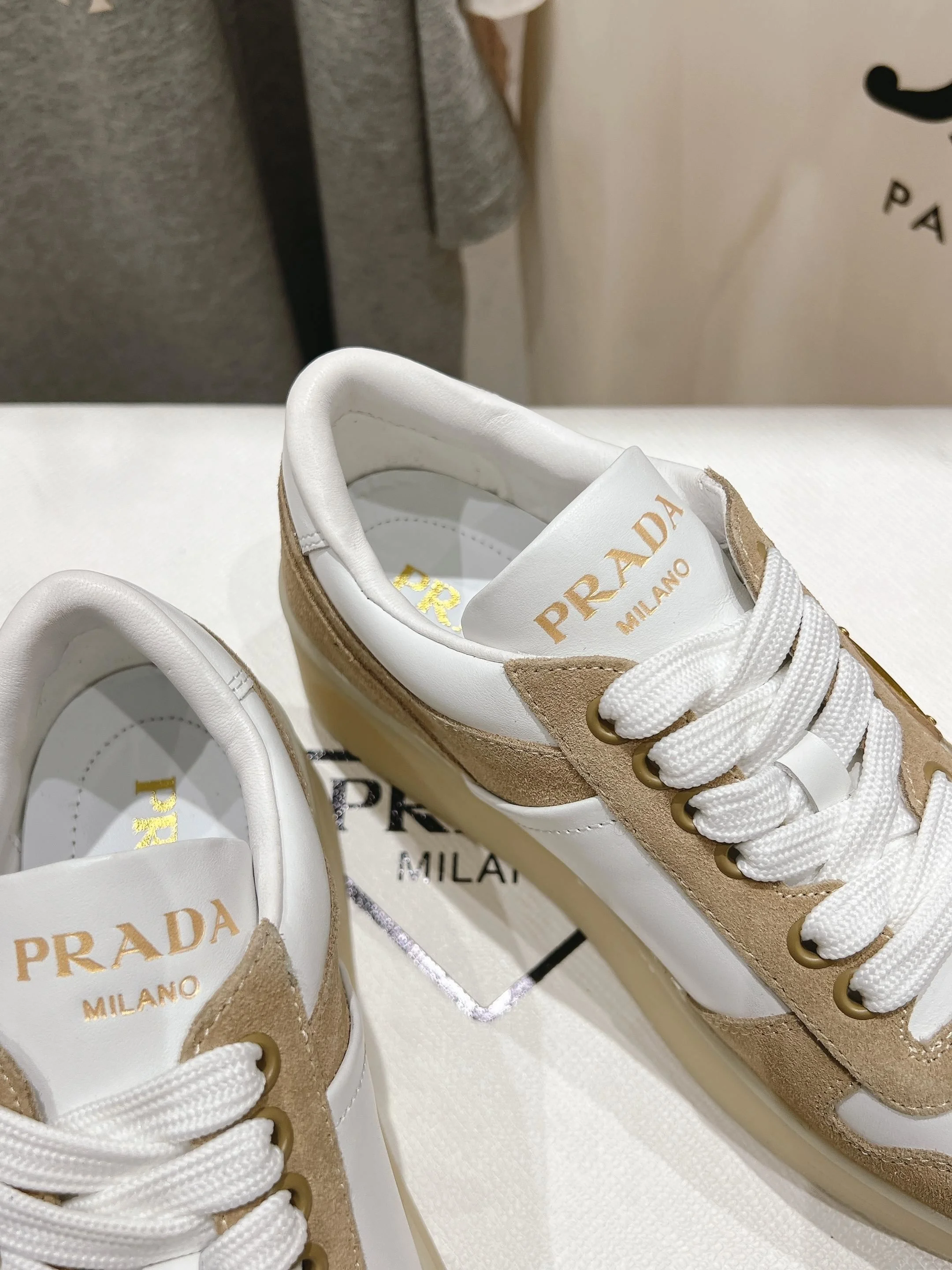 Sophisticated Prada Low Shoes 34197