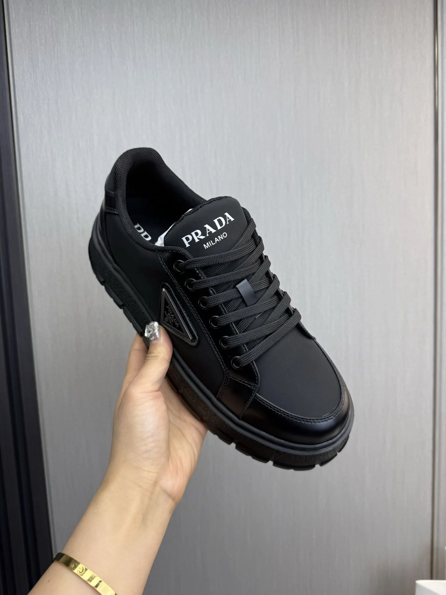 Prada Low Shoes Premium 34210
