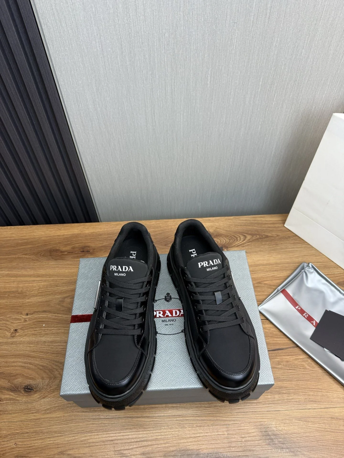 Prada Low Shoes Premium 34210