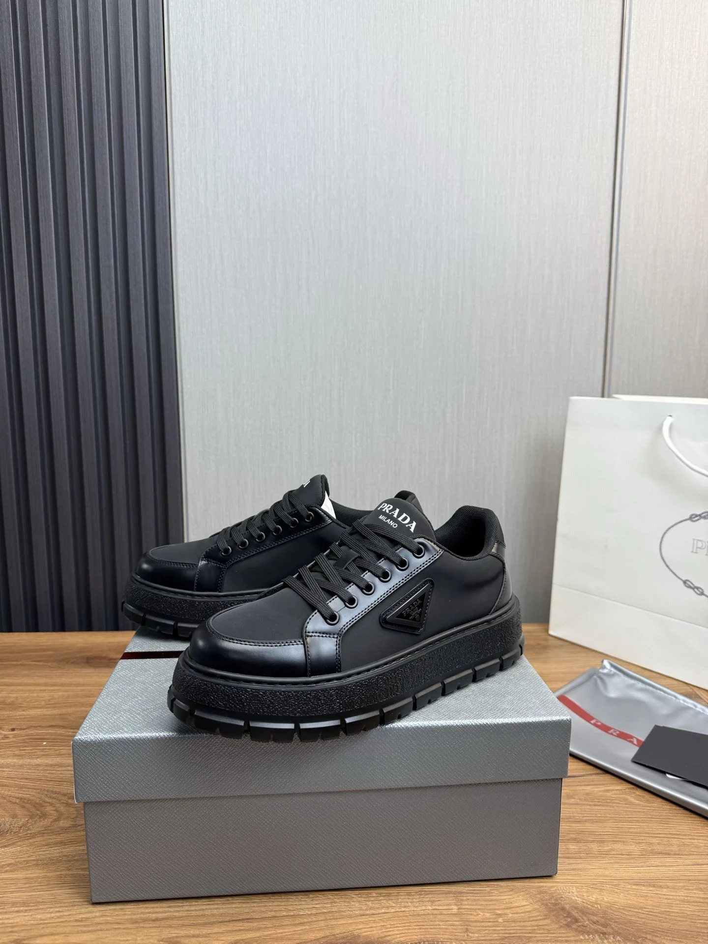 Prada Low Shoes Premium 34210