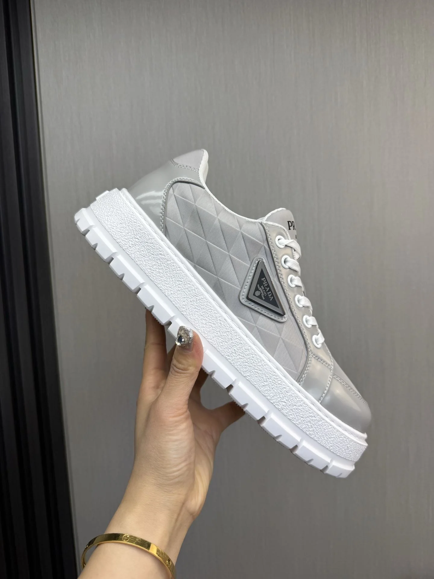Seasonal Prada Low Shoes 34190