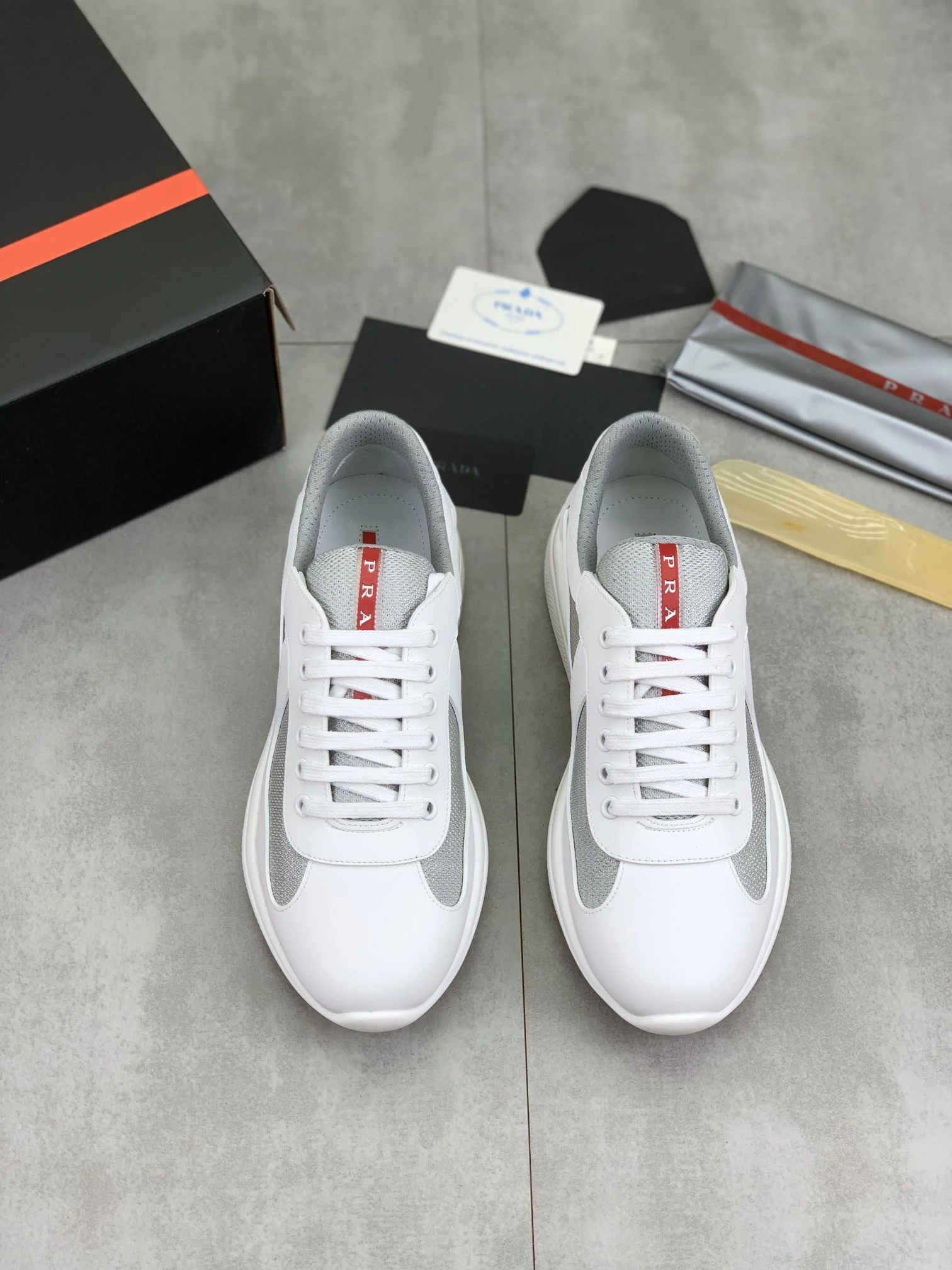Sophisticated Prada Low Shoes 34177