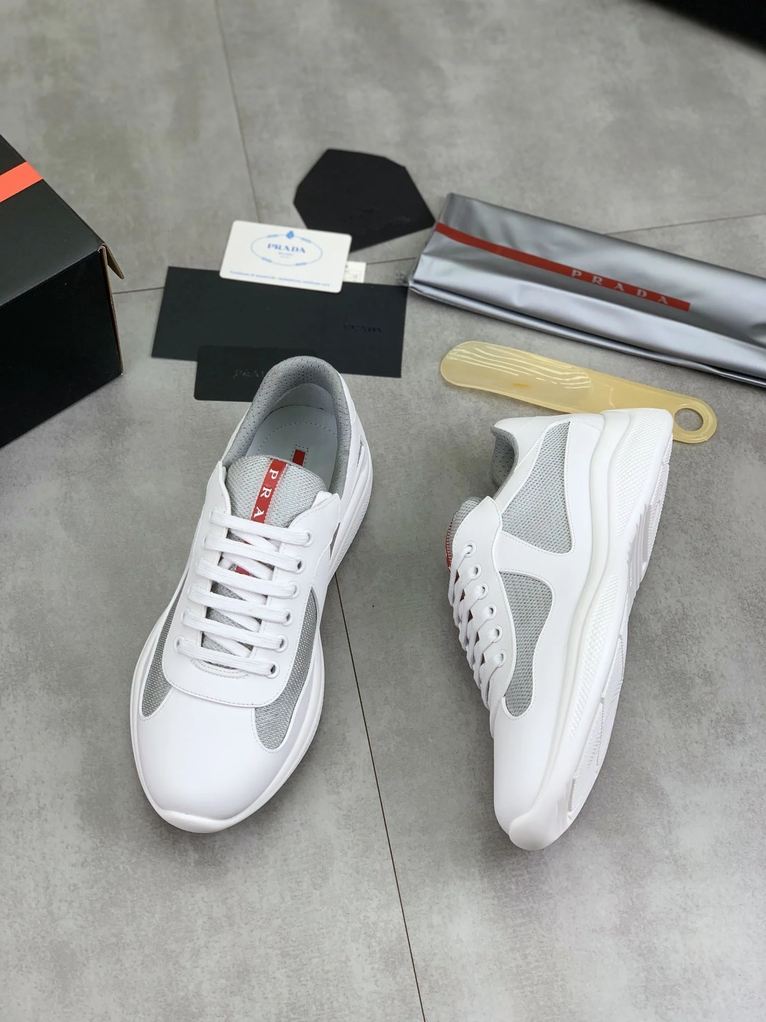 Sophisticated Prada Low Shoes 34177