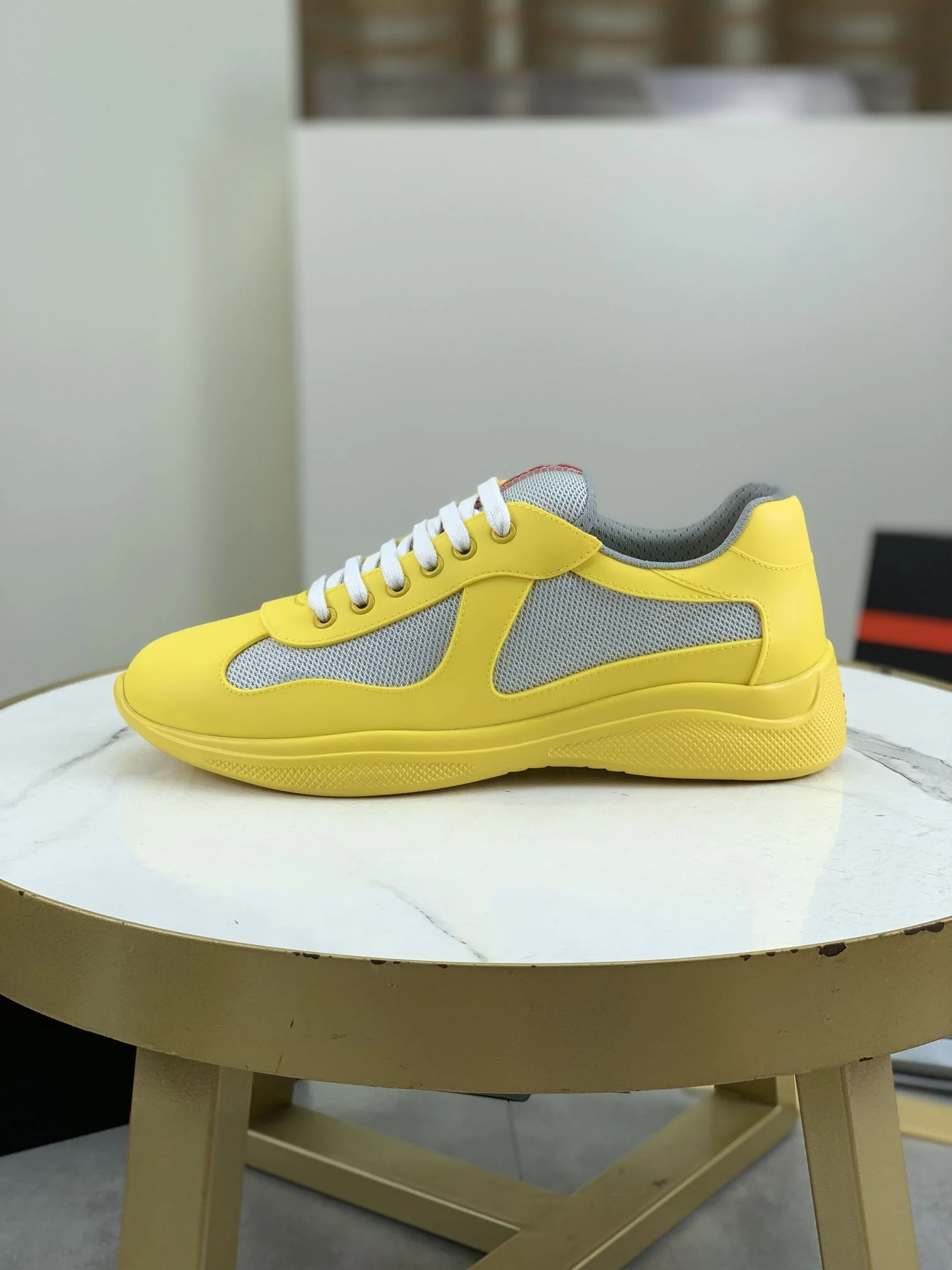 UrbanChic Prada Low Shoes 34183