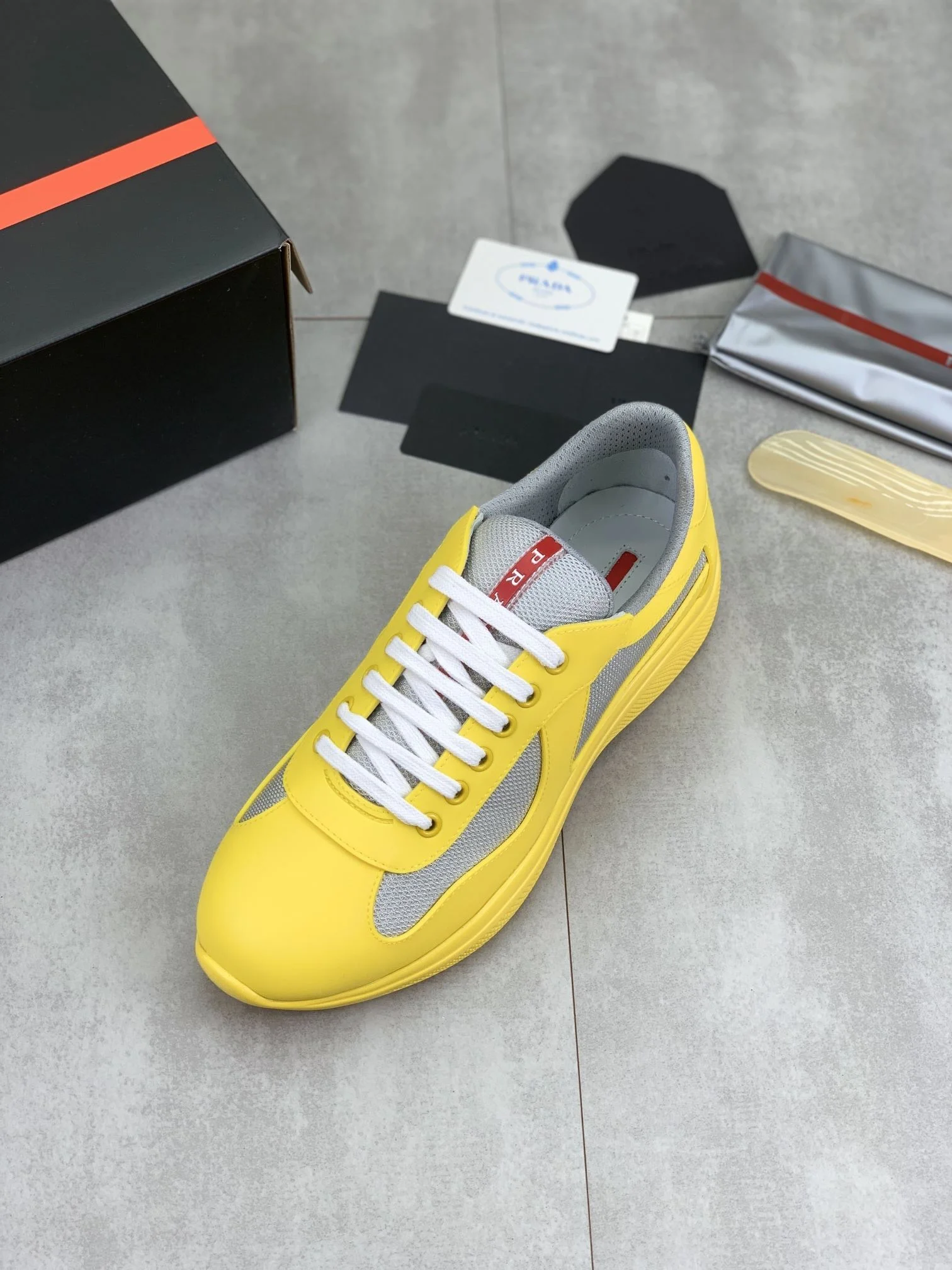 UrbanChic Prada Low Shoes 34183