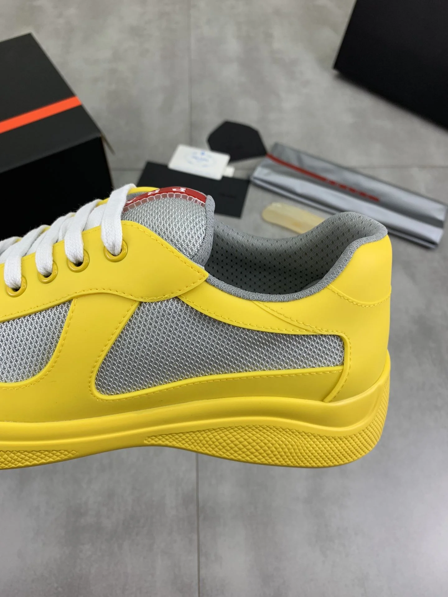 UrbanChic Prada Low Shoes 34183