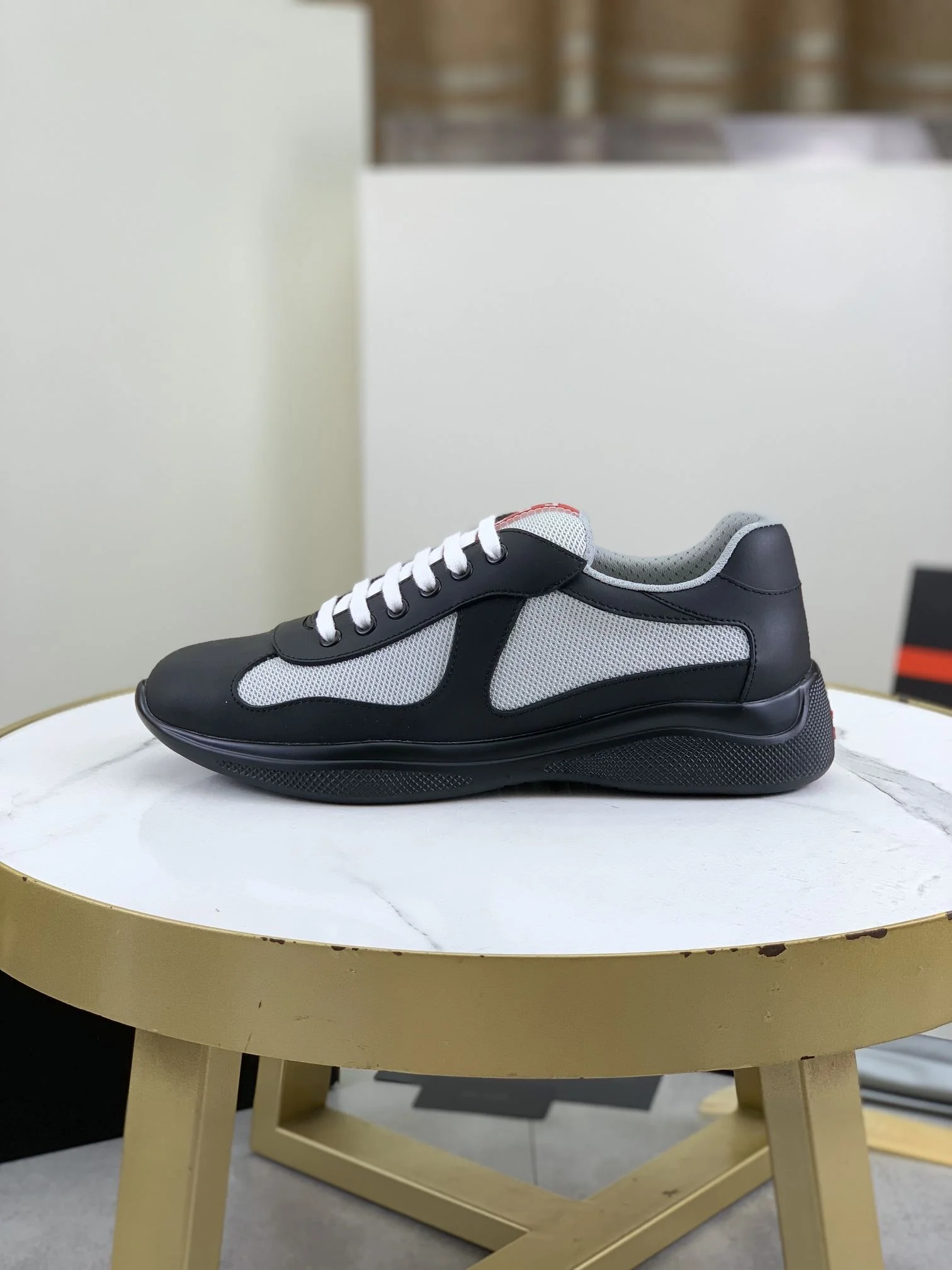 Resilient Prada Low Shoes 34163