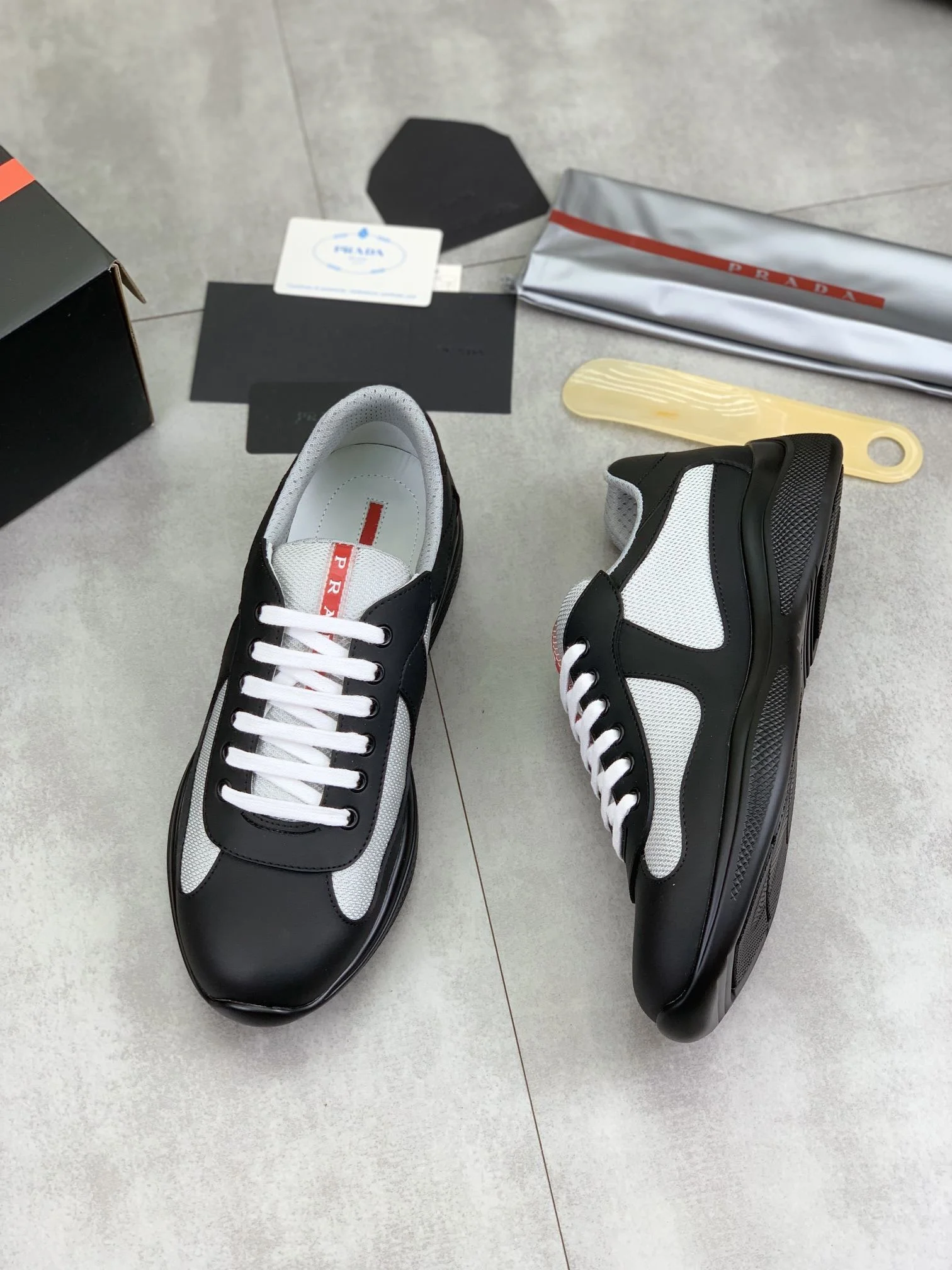 Resilient Prada Low Shoes 34163