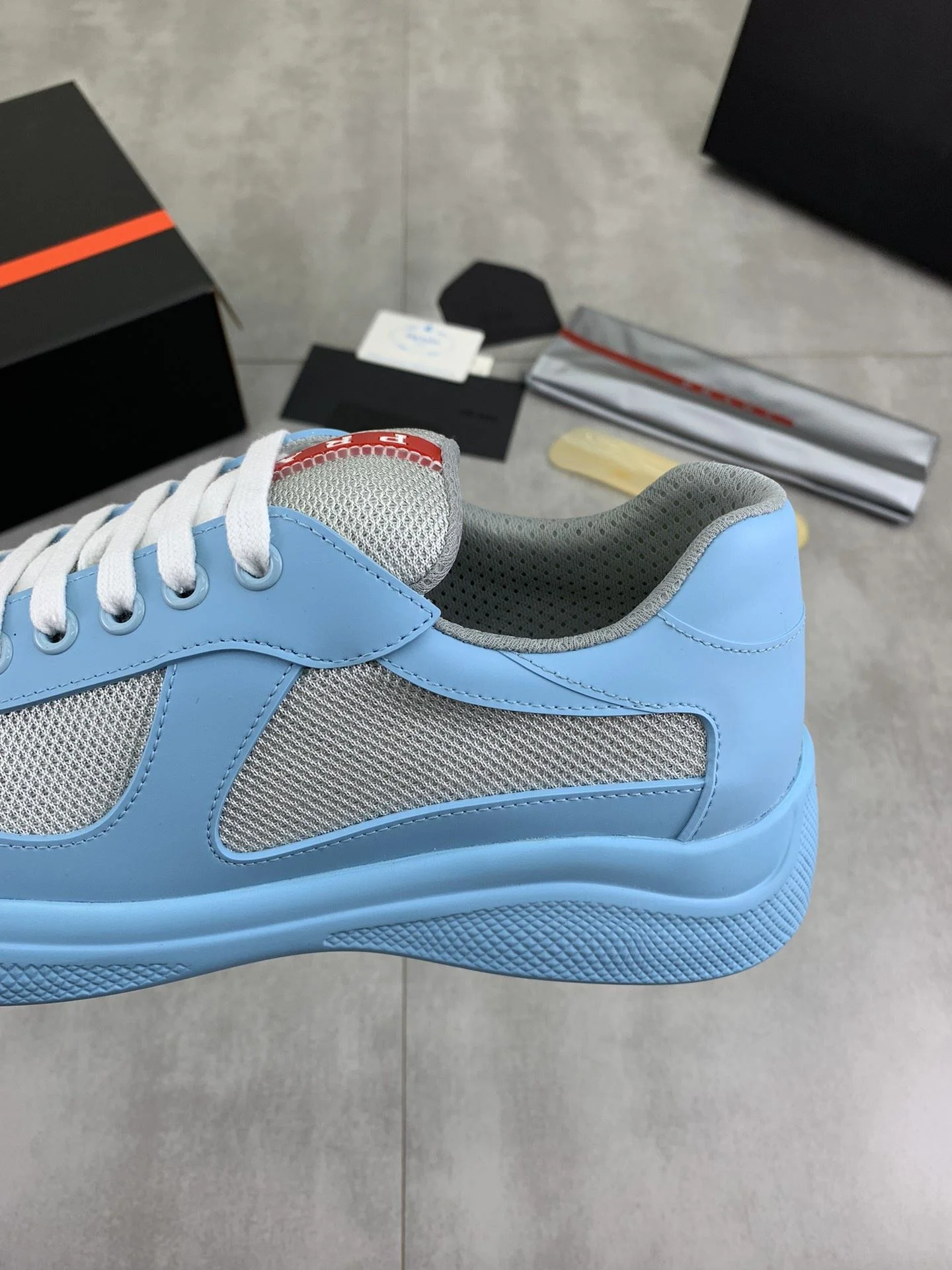 QuickDry Prada Low Shoes 34161