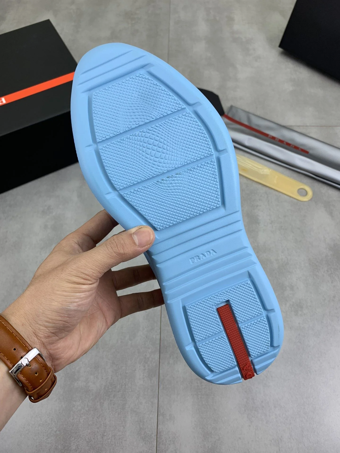 QuickDry Prada Low Shoes 34161