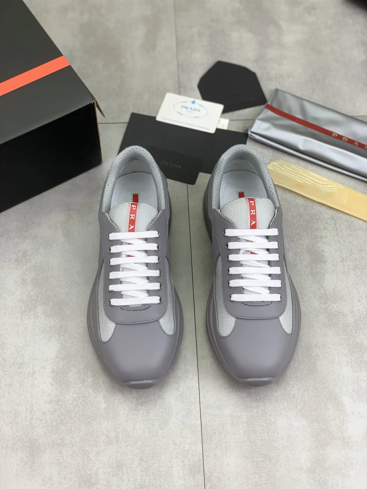 Compact Prada Low Shoes 34174