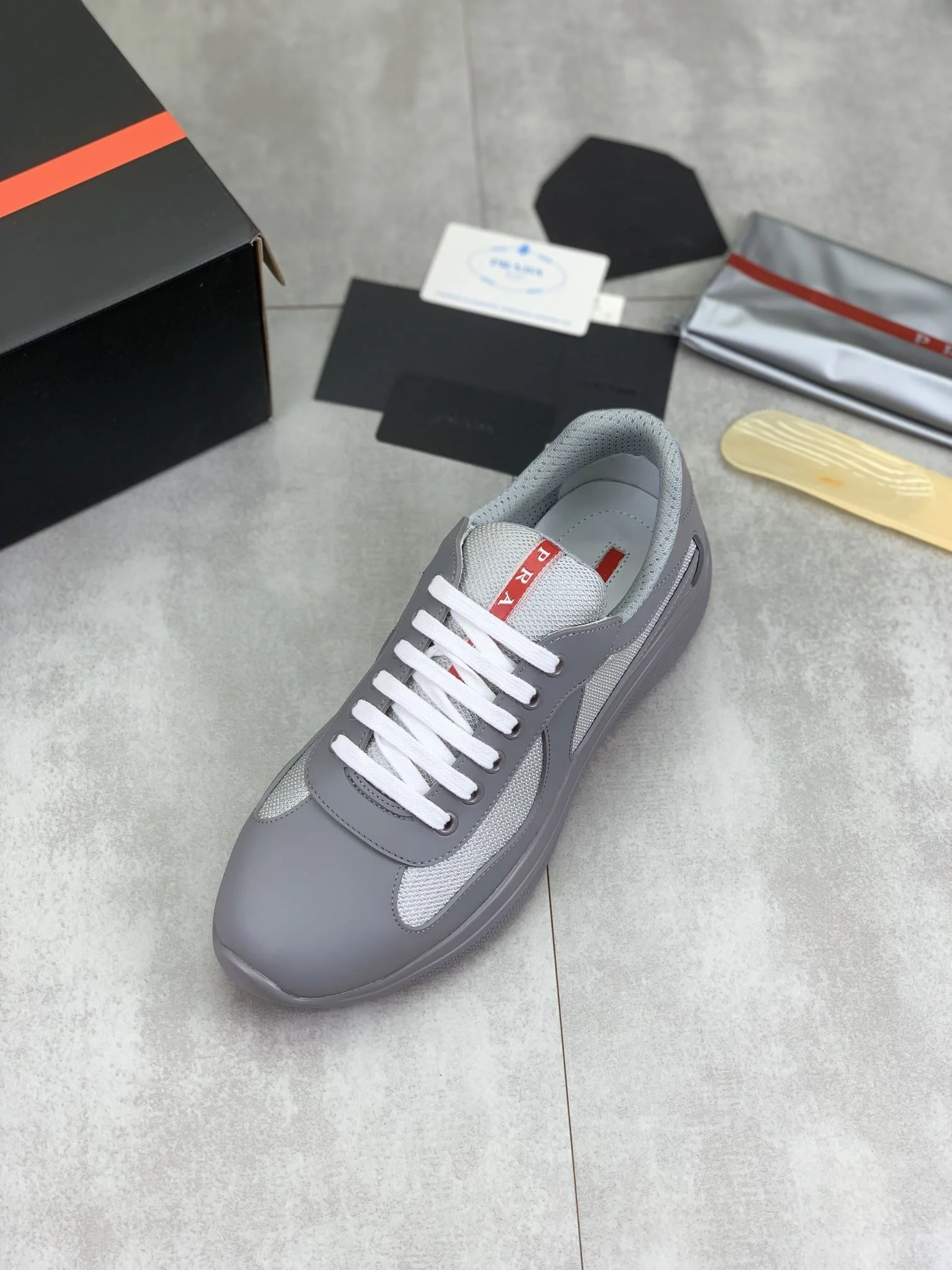 Compact Prada Low Shoes 34174
