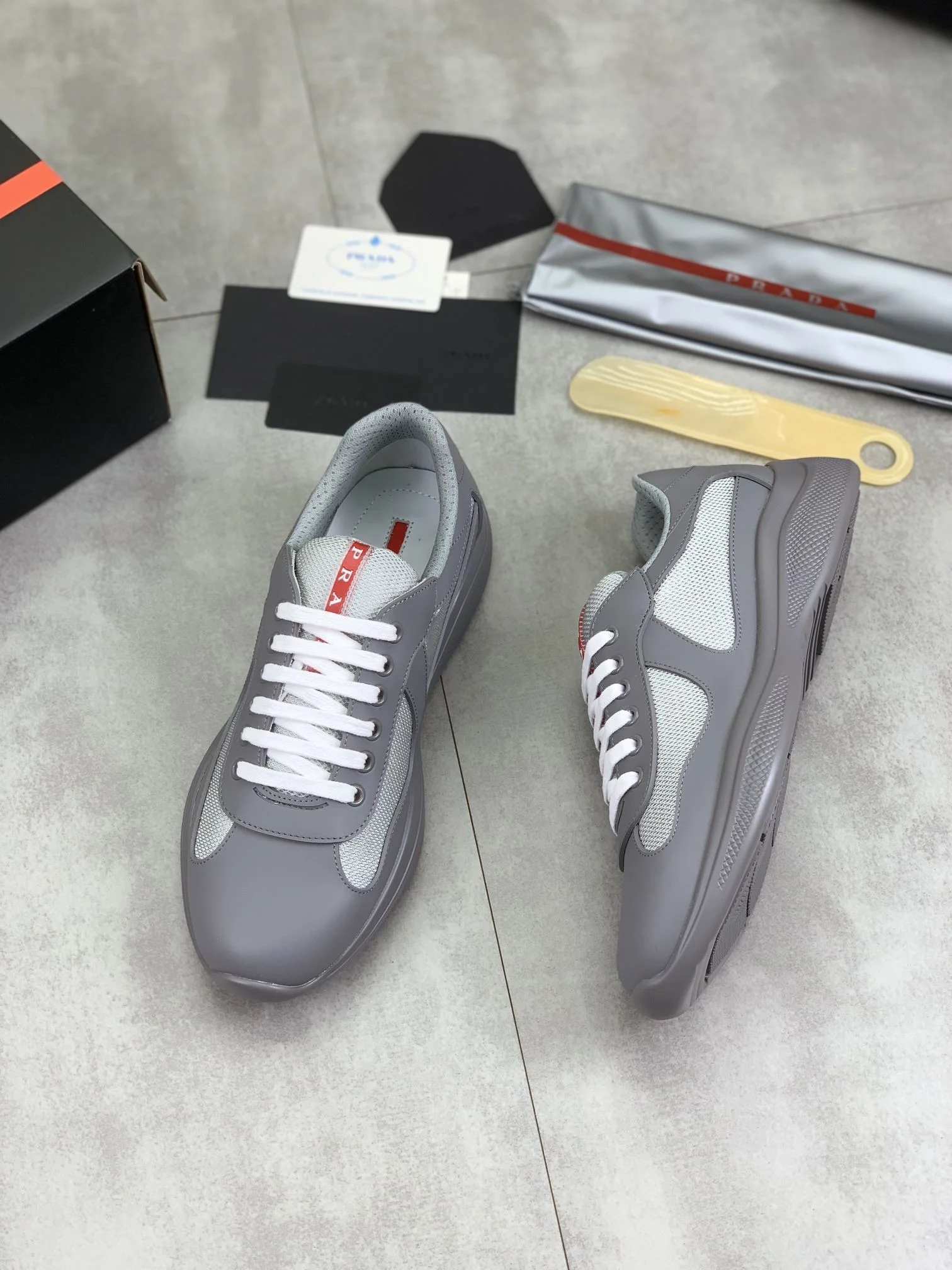 Compact Prada Low Shoes 34174