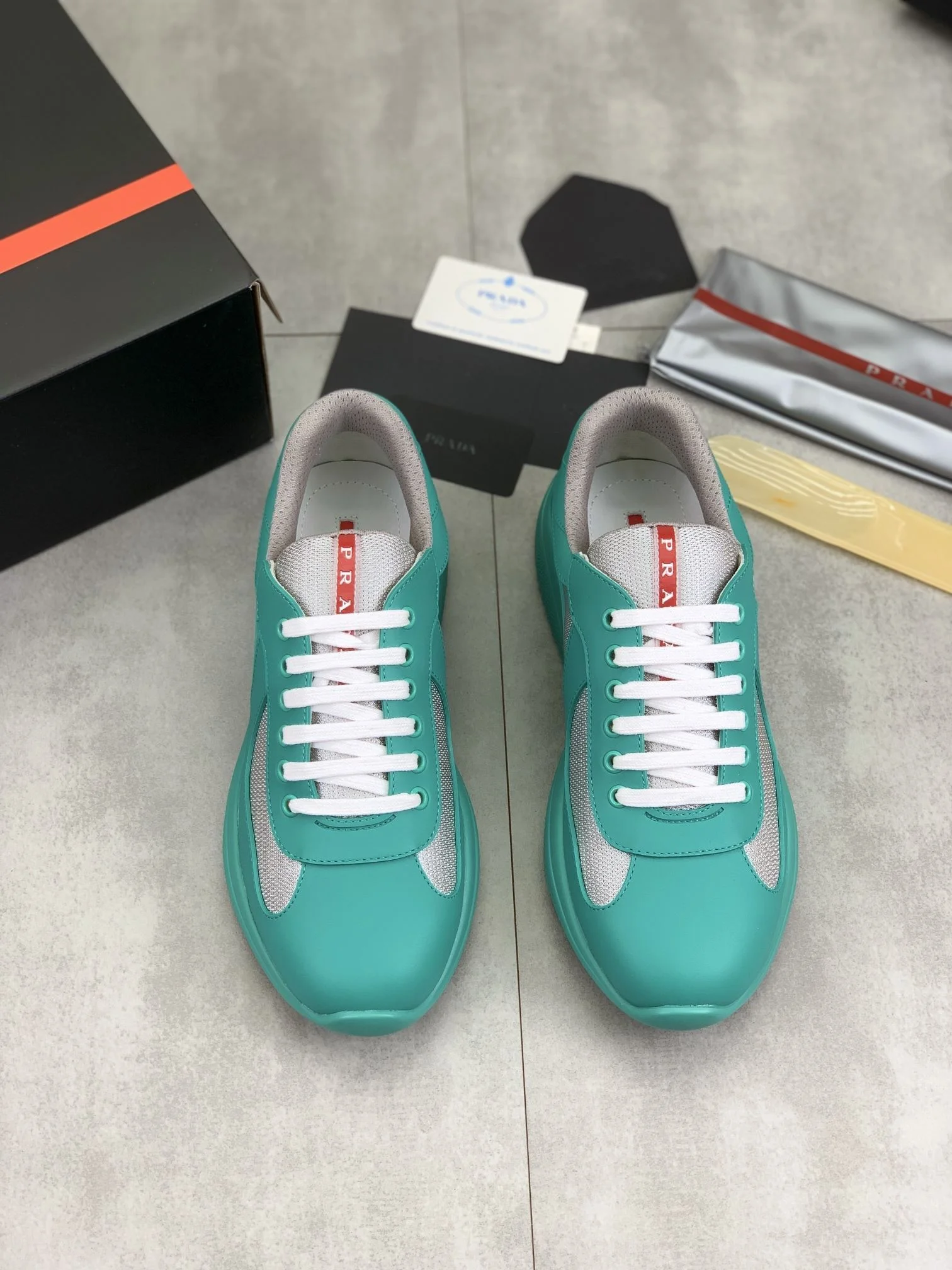 TimelessDesign Prada Low Shoes 34166