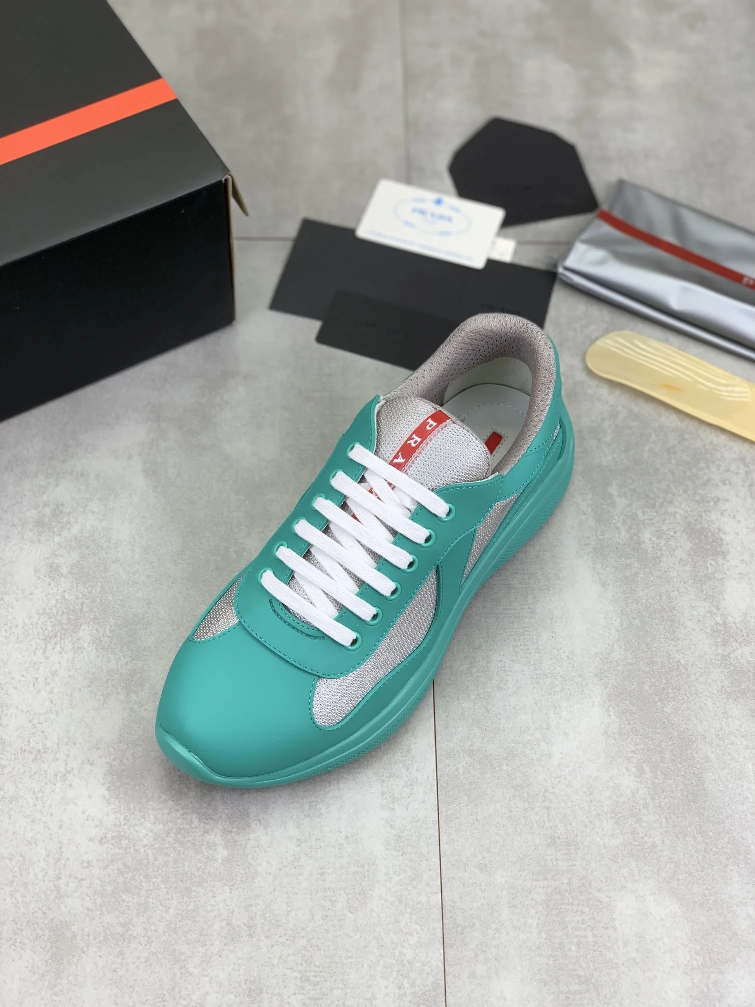 TimelessDesign Prada Low Shoes 34166