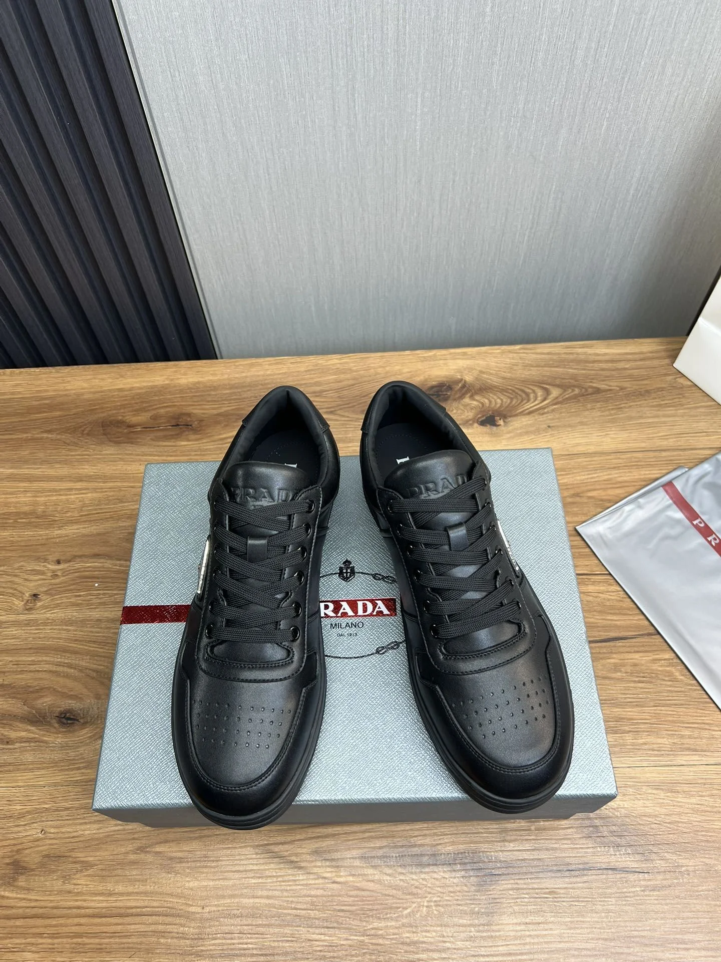Soft Prada Low Shoes 34165