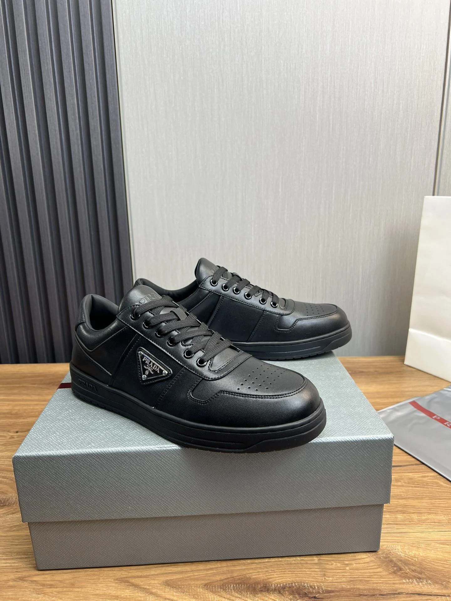 Soft Prada Low Shoes 34165