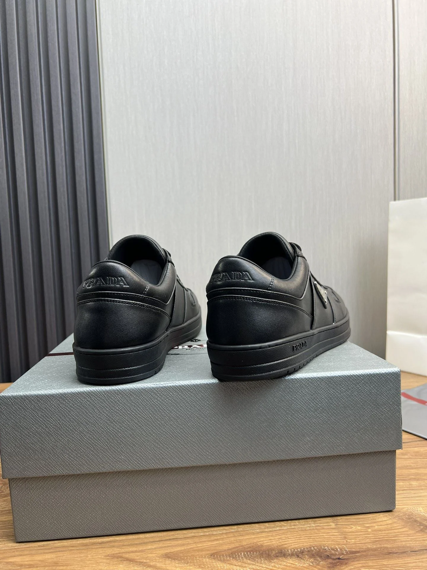 Soft Prada Low Shoes 34165