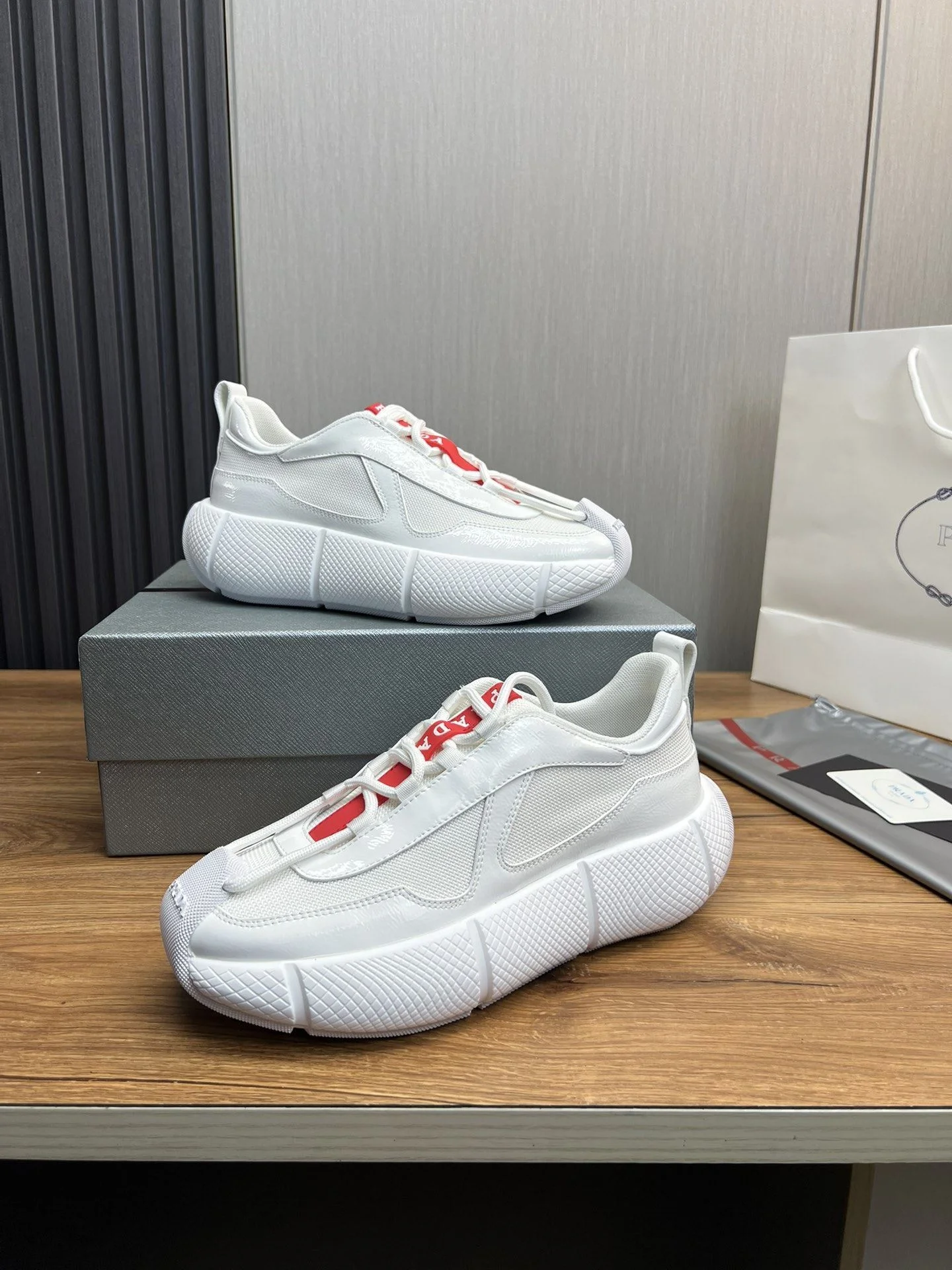 UrbanChic Prada Low Shoes 34167