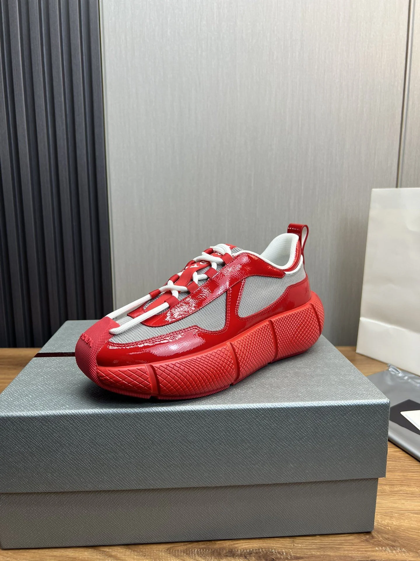 ComfortFit Prada Low Shoes 34157